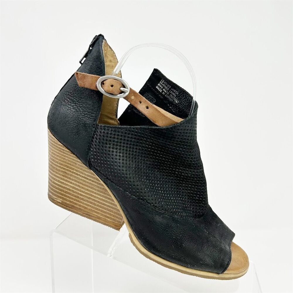 Miz Mooz Women's Black Leather Wedge Sandals Size 40 (US 9-9.5) Open-Toe Casual